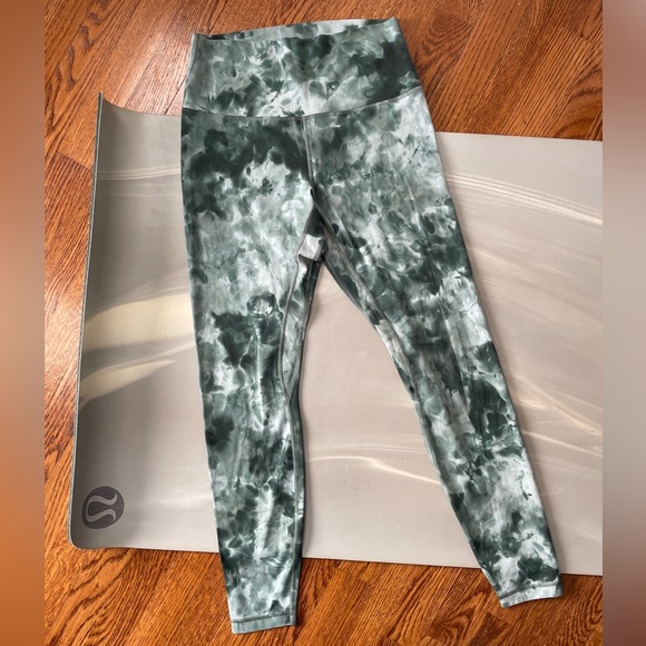 Lululemon I 8 - Picture 2 of 14